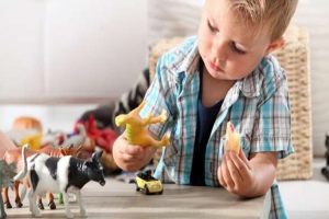 choisir des jouets pour un enfant qui aime les animaux